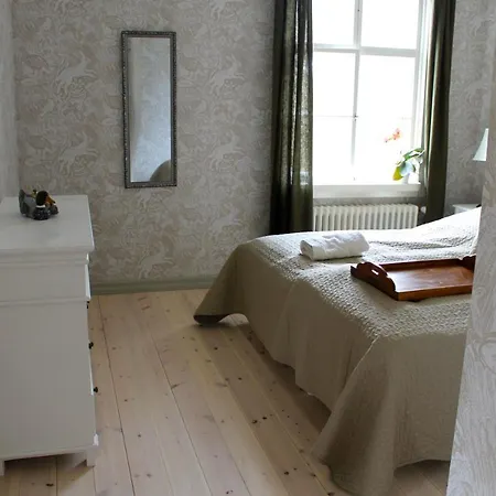 Vestlax Mellangard Bed & Breakfast