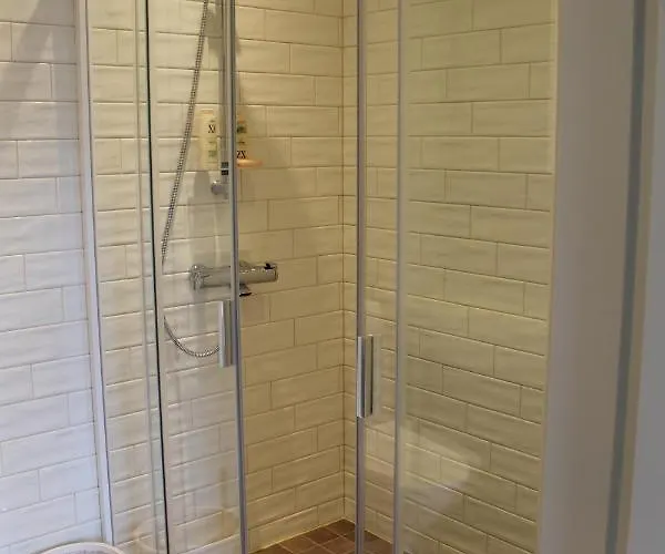 Vestlax Mellangard Bed & Breakfast *